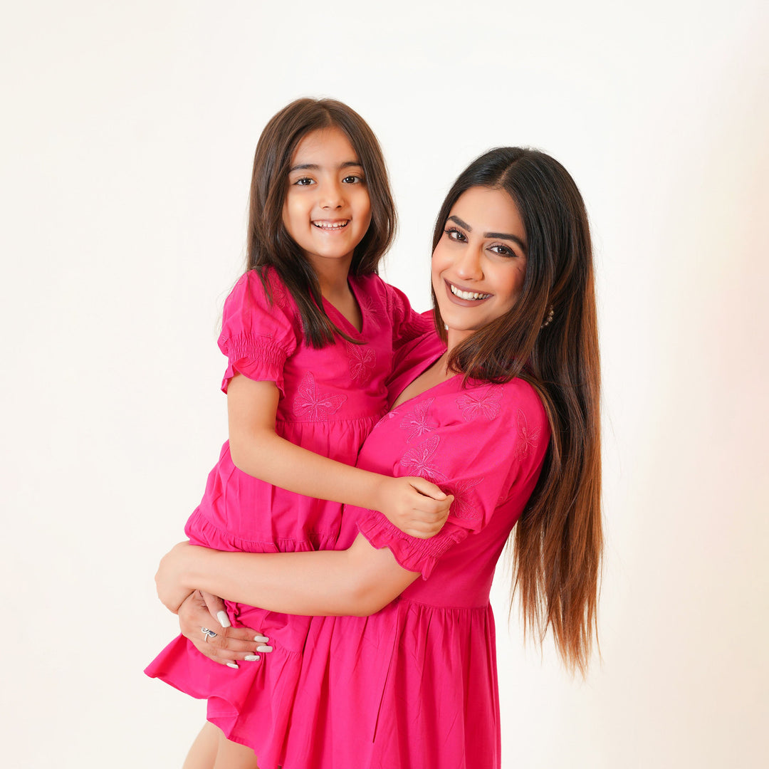 Mom and Daughter Twinning Dresses