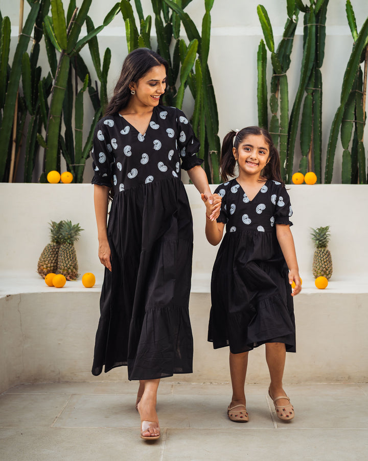 Dusk Paisley Mom and Daughter Cotton Dresses