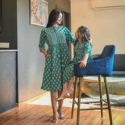 Spring Green Mom and Daughter Cotton Midi Dresses