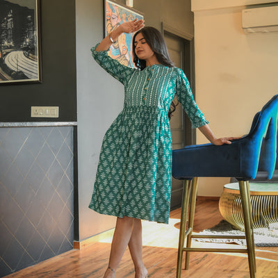 Spring Green Cotton Midi Dress with Side Pockets