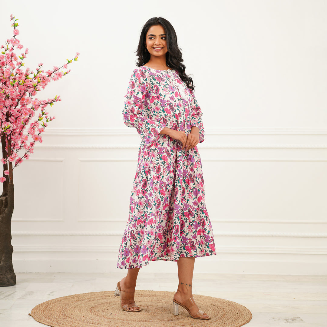 'Pink Petals on White' 3-Tiered Cotton Dress with Pockets