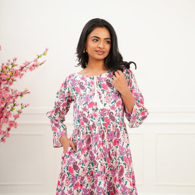 'Pink Petals on White' 3-Tiered Cotton Dress with Pockets