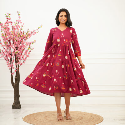 'Fairy tale on Maroon' Tiered Cotton Midi Dress with Pockets