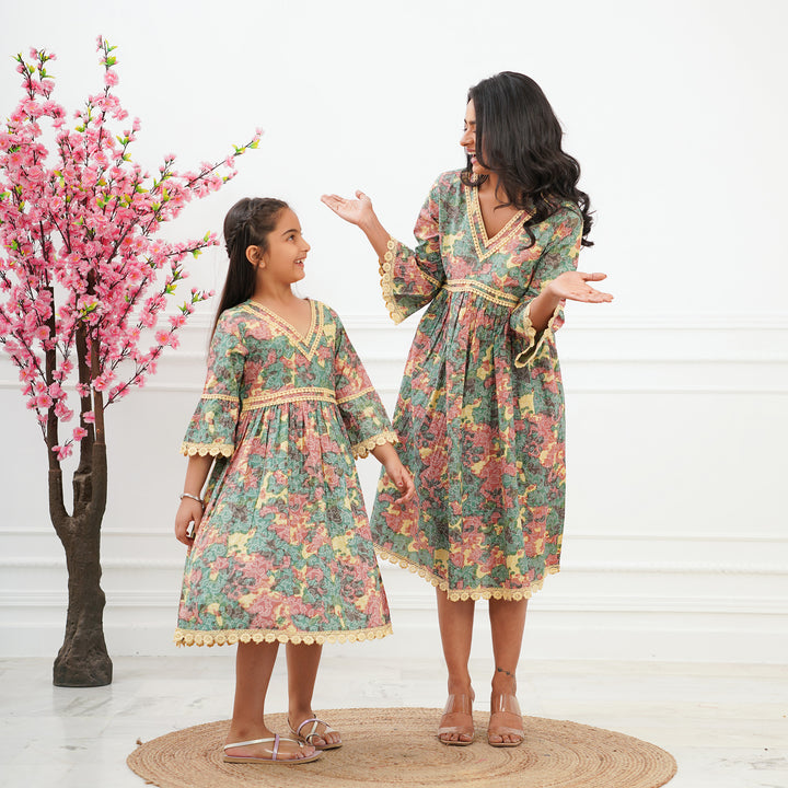 'Green Swirl' Tie-Dyed Mom and Daughter Cotton Dresses