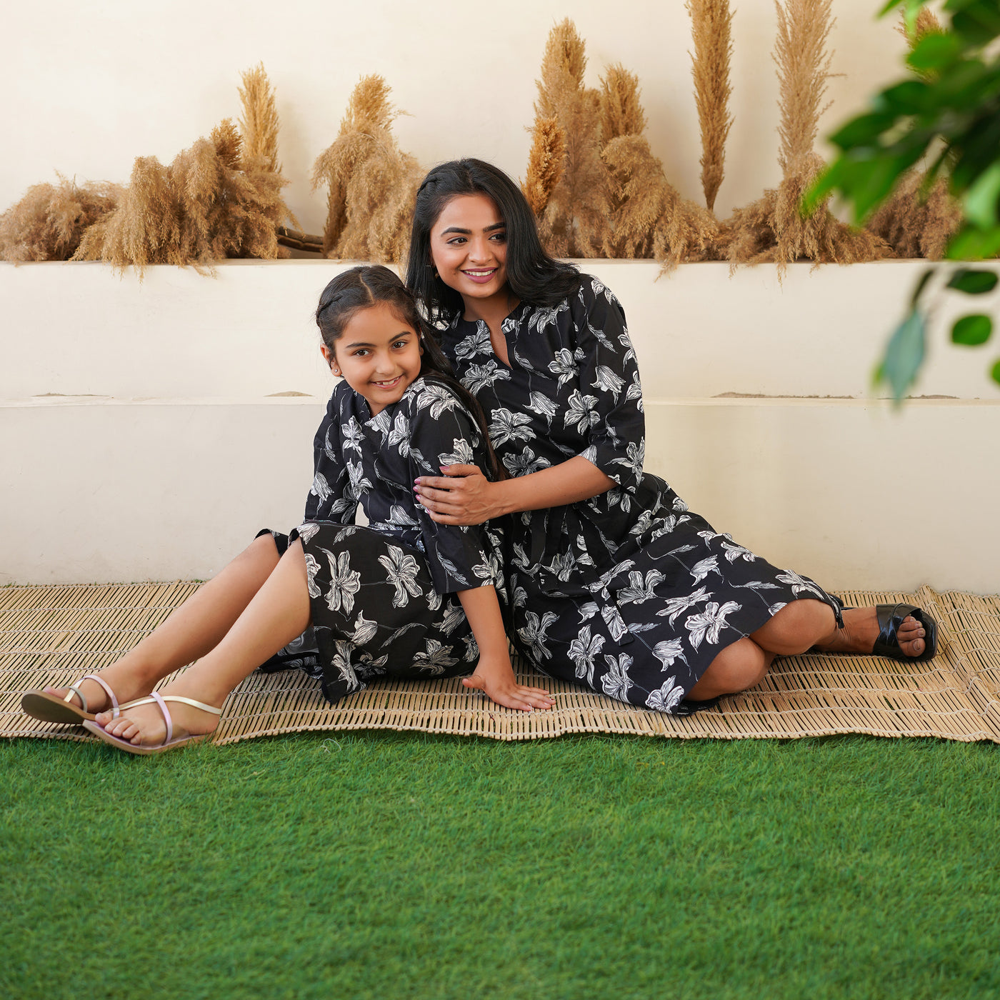 'Black Iris' Mom and Daughter Cotton Dresses