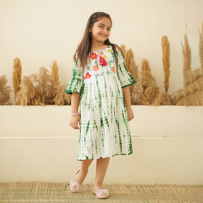 Embroidered Green Tie-Dye Mom and Daughter Cotton Dresses
