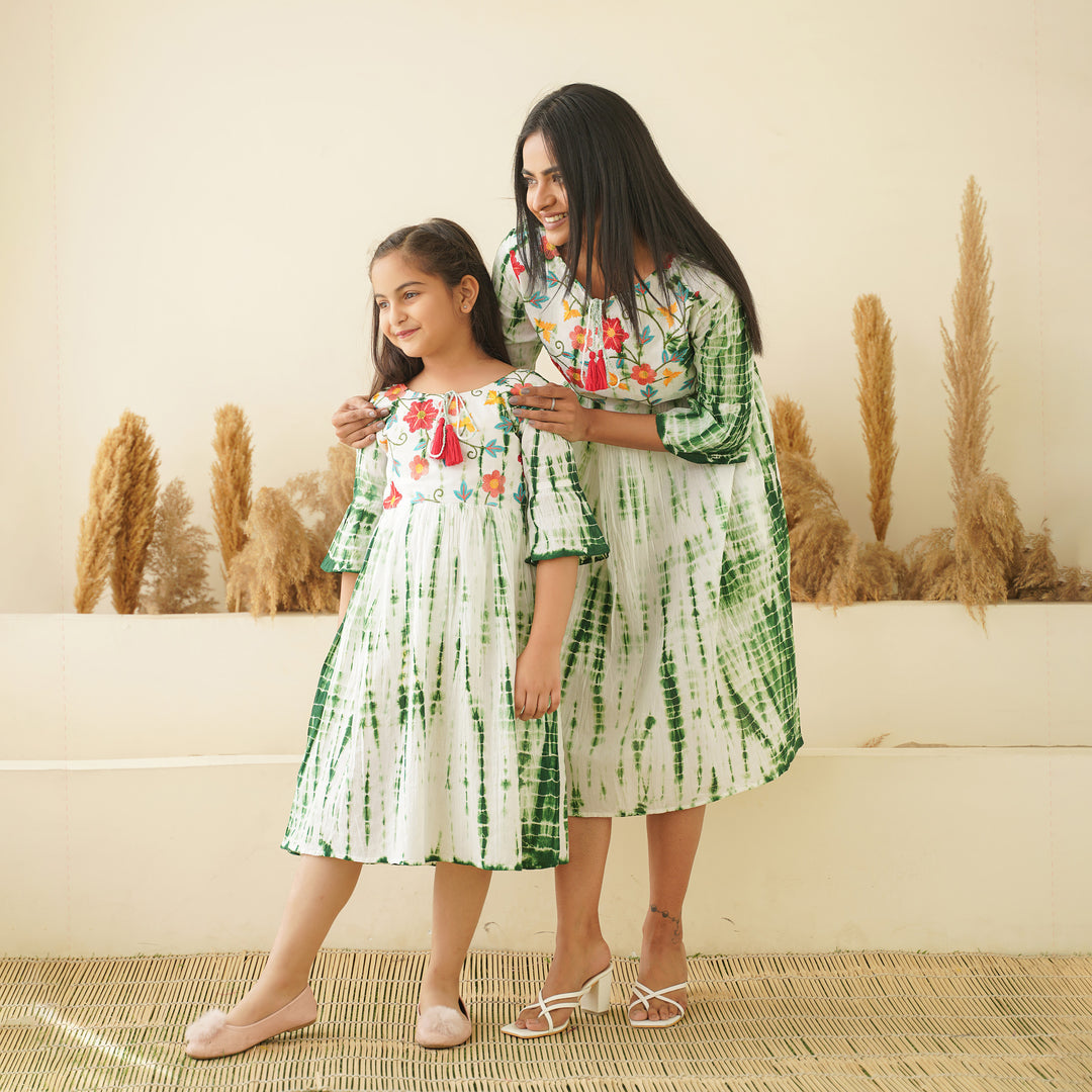 Embroidered Green Tie-Dye Mom and Daughter Cotton Dresses
