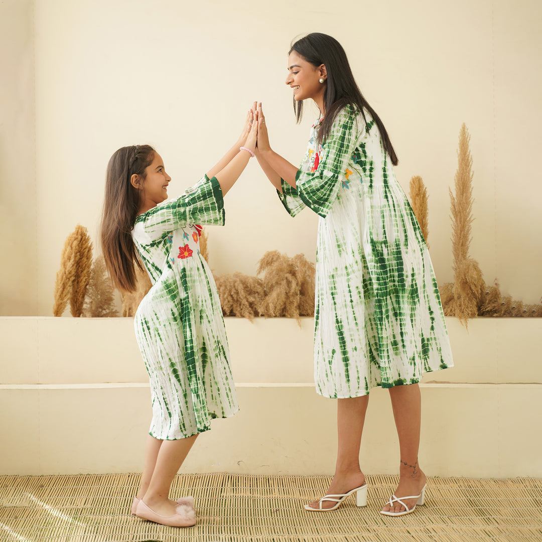 Embroidered Green Tie-Dye Mom and Daughter Cotton Dresses