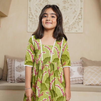 'Vine on Green' Girl's Cotton Dress