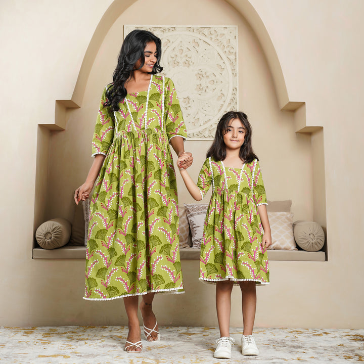'Vine on Green' Mom and Daughter Cotton Dresses