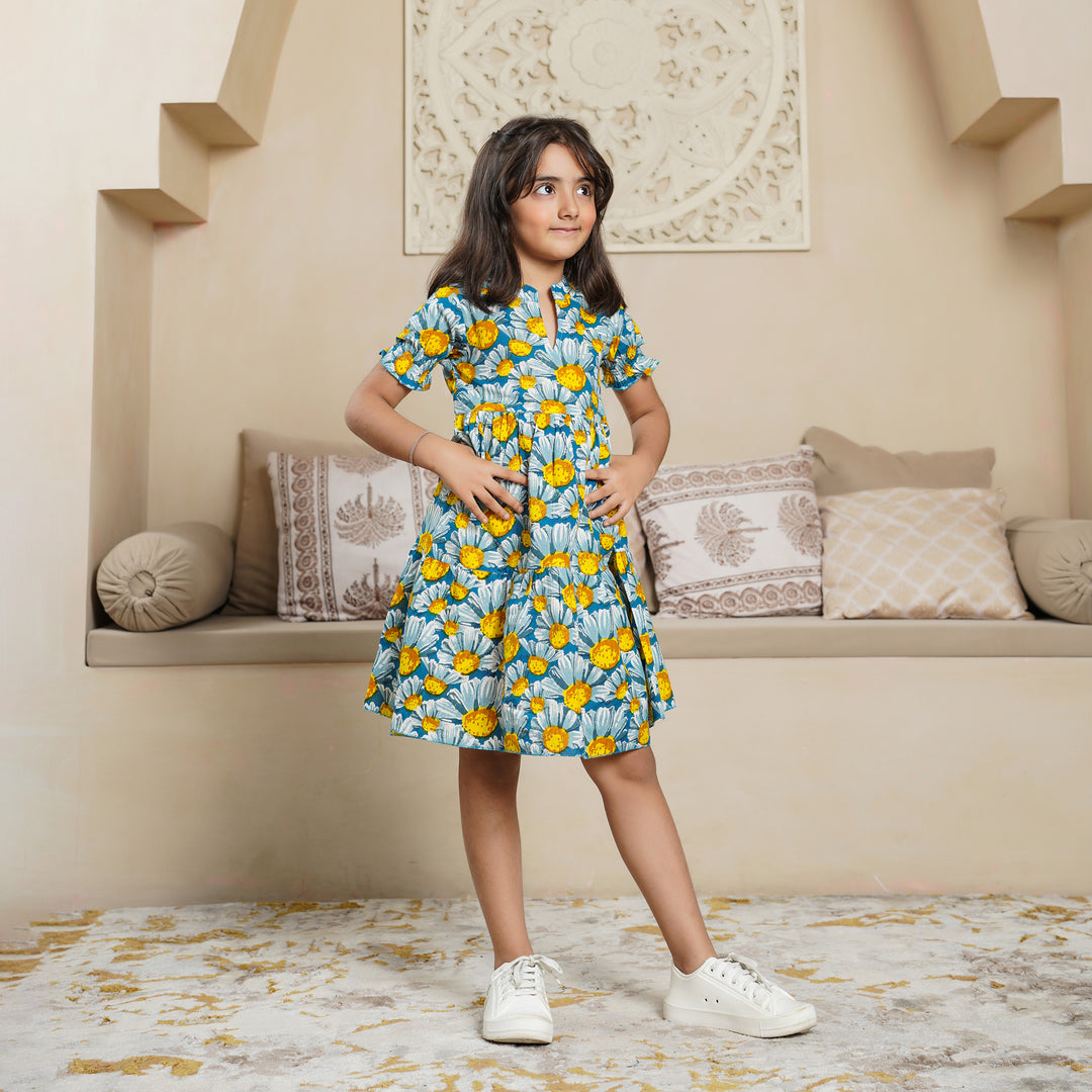 'Teal Daisy' Tiered Mom and Daughter Cotton Dresses