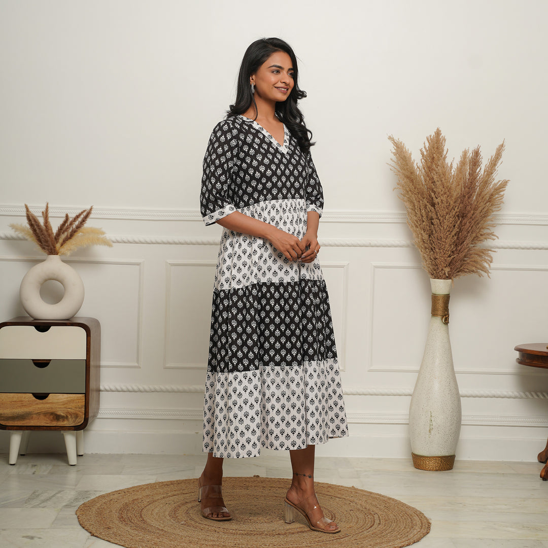 'Monochrome Fusion' Cotton 3-Tiered Long Dress with Pockets