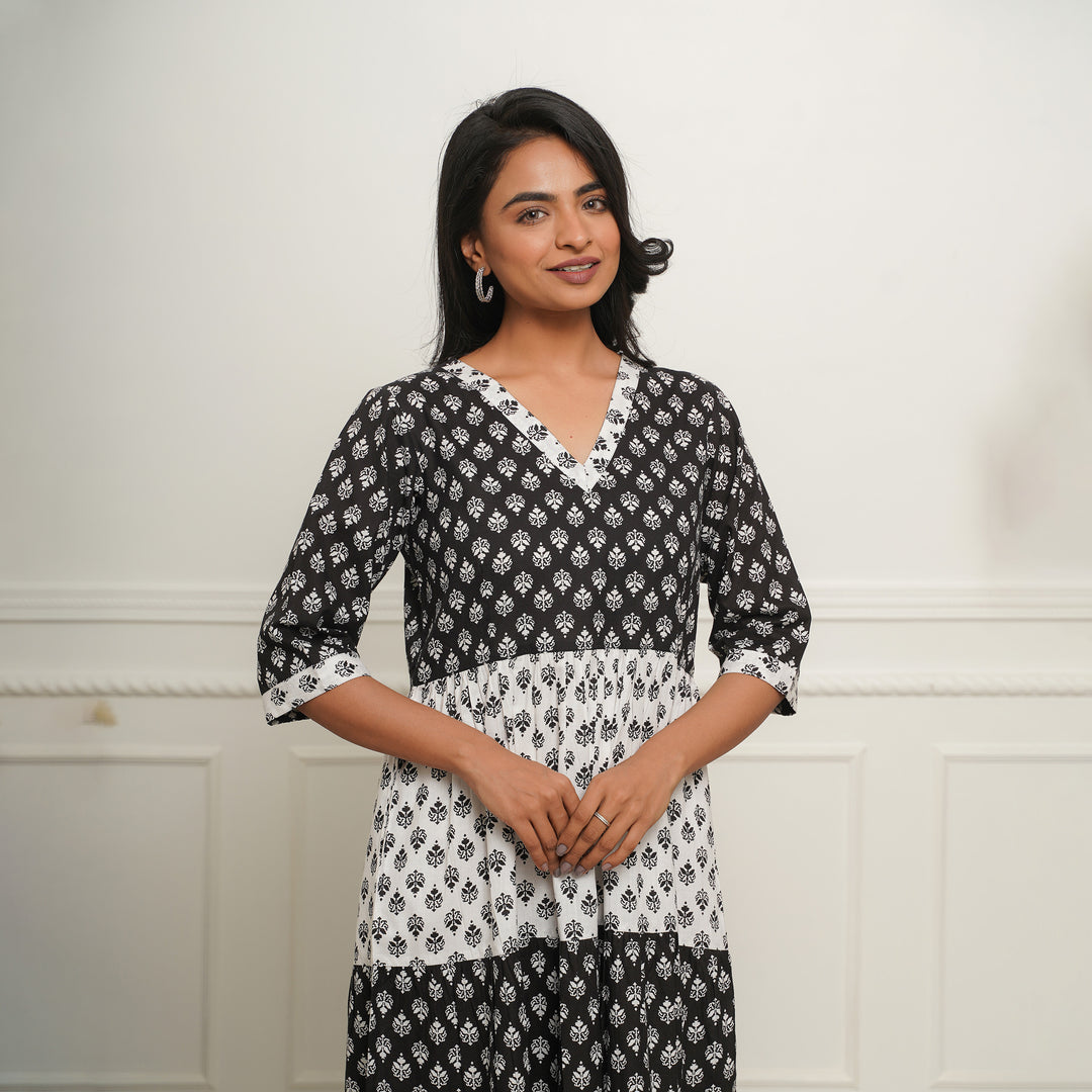 'Monochrome Fusion' Mom and Daughter Tiered Cotton Dresses