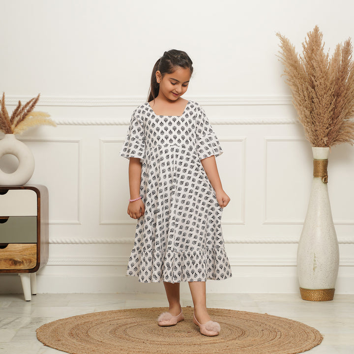 White Booti Mom and Daughter Cotton Dresses