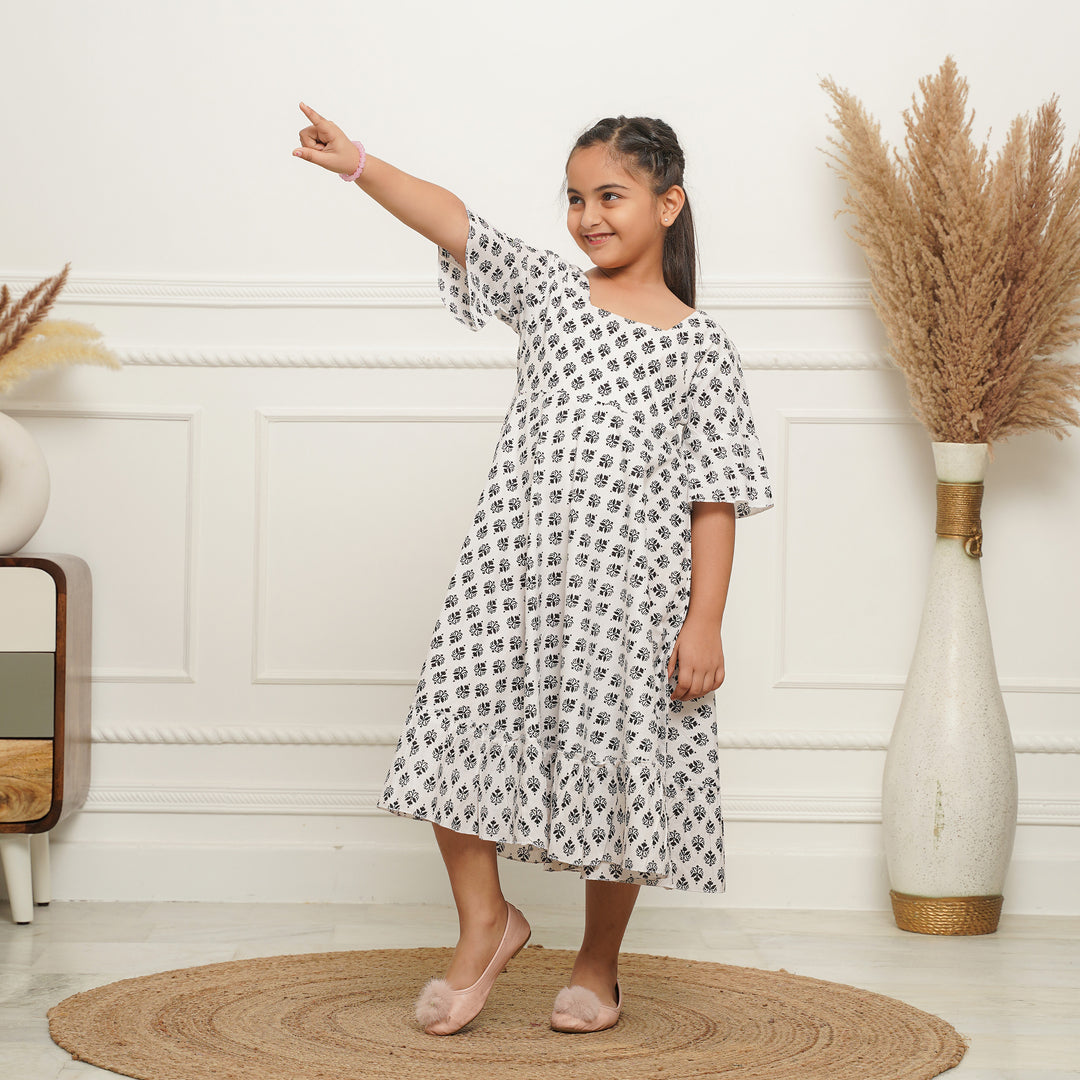 White Booti Mom and Daughter Cotton Dresses