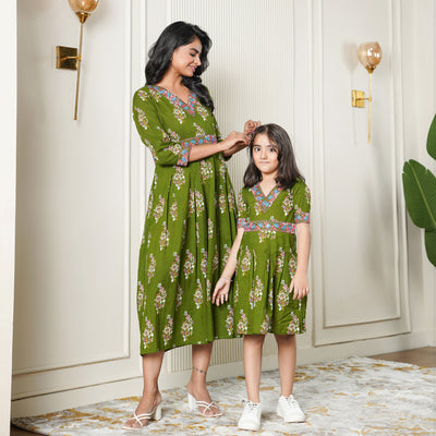 Ethnic Motif on Green Mom and Daughter Cotton Dresses