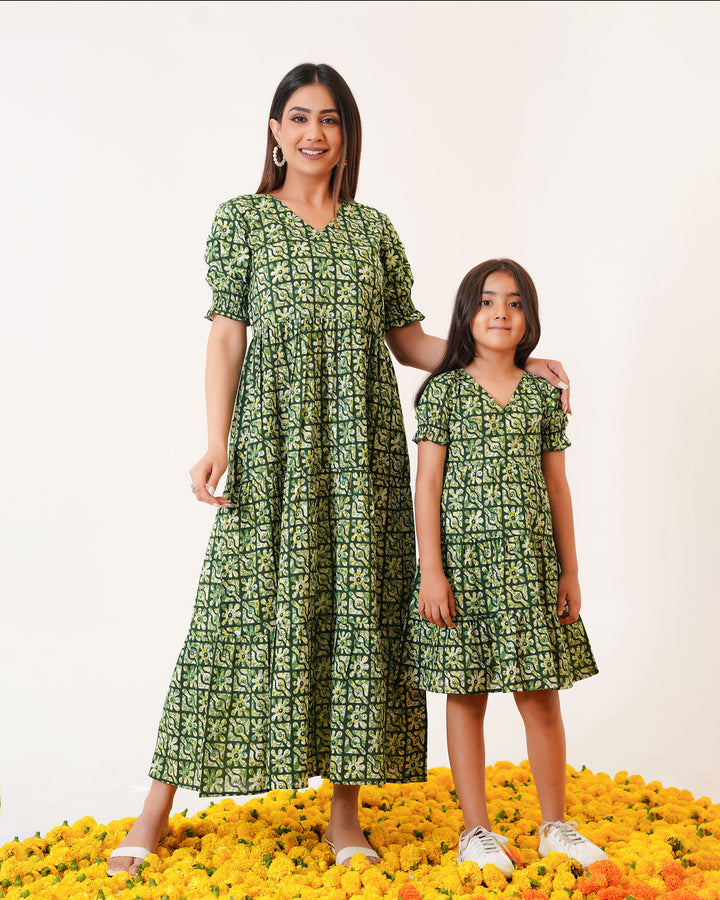 Spring Lattice Mom and Daughter Cotton Dresses