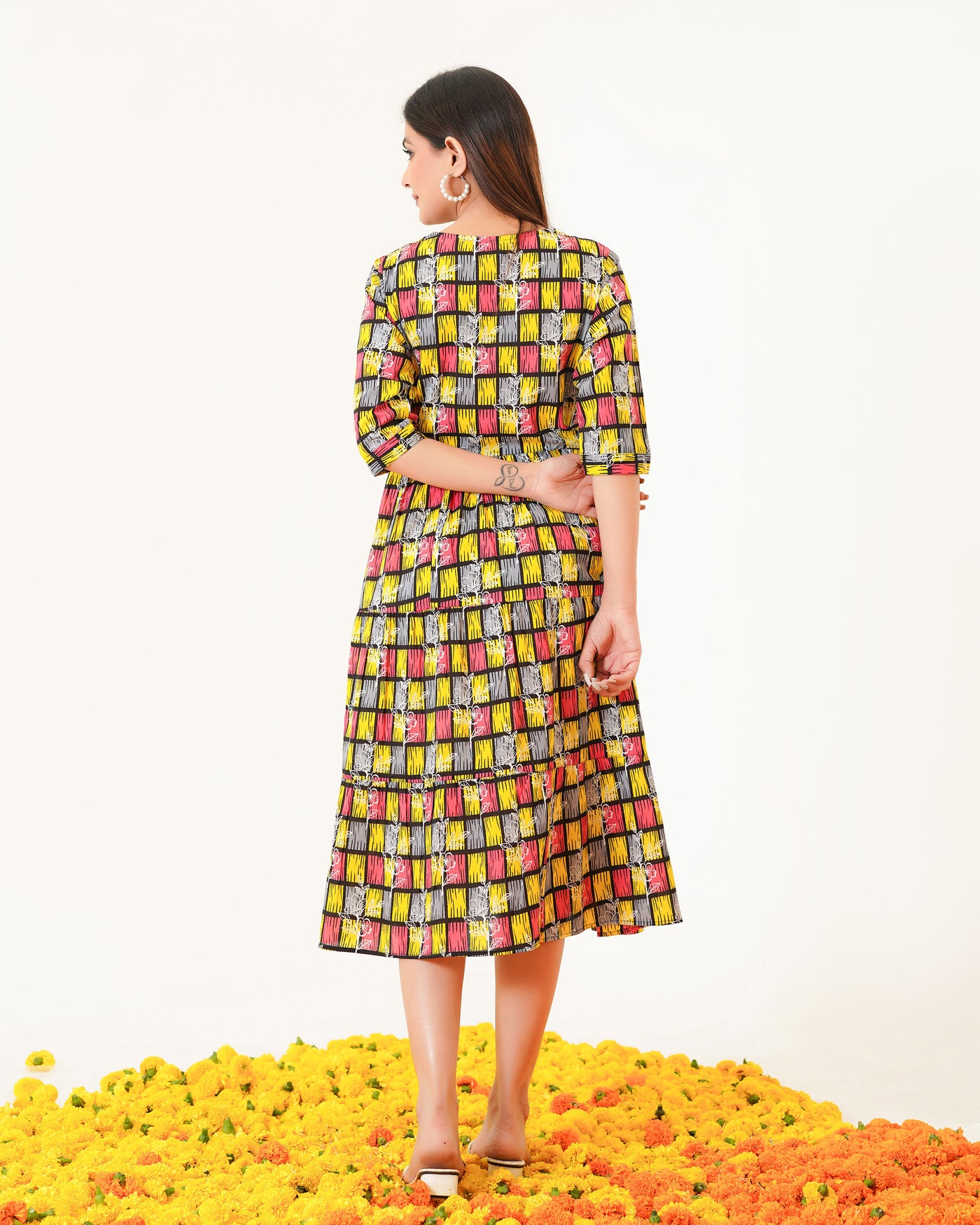 'Yellow ColorLane' Tiered Cotton Midi Dress with Pockets