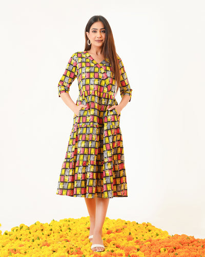 'Yellow ColorLane' Tiered Cotton Midi Dress with Pockets
