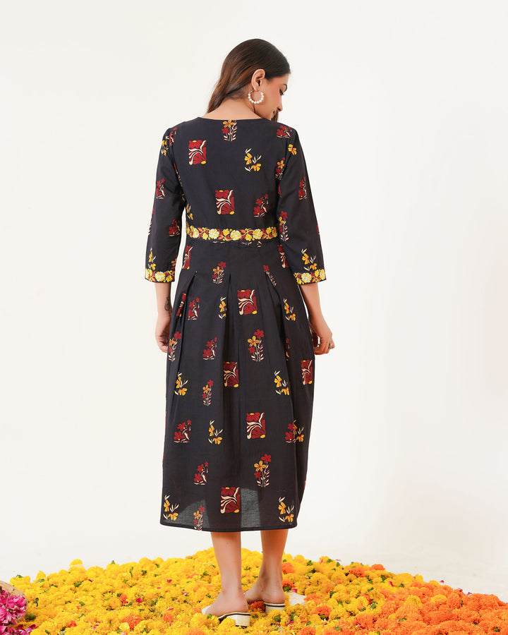 Blush Black Embroidered Cotton Midi Dress with Pockets