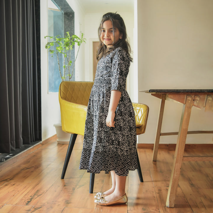 Black And White Abstract Mom and Daughter Cotton Dresses