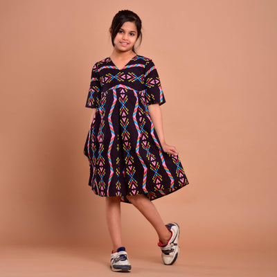 Black Zigzag Mom and Daughter Dress