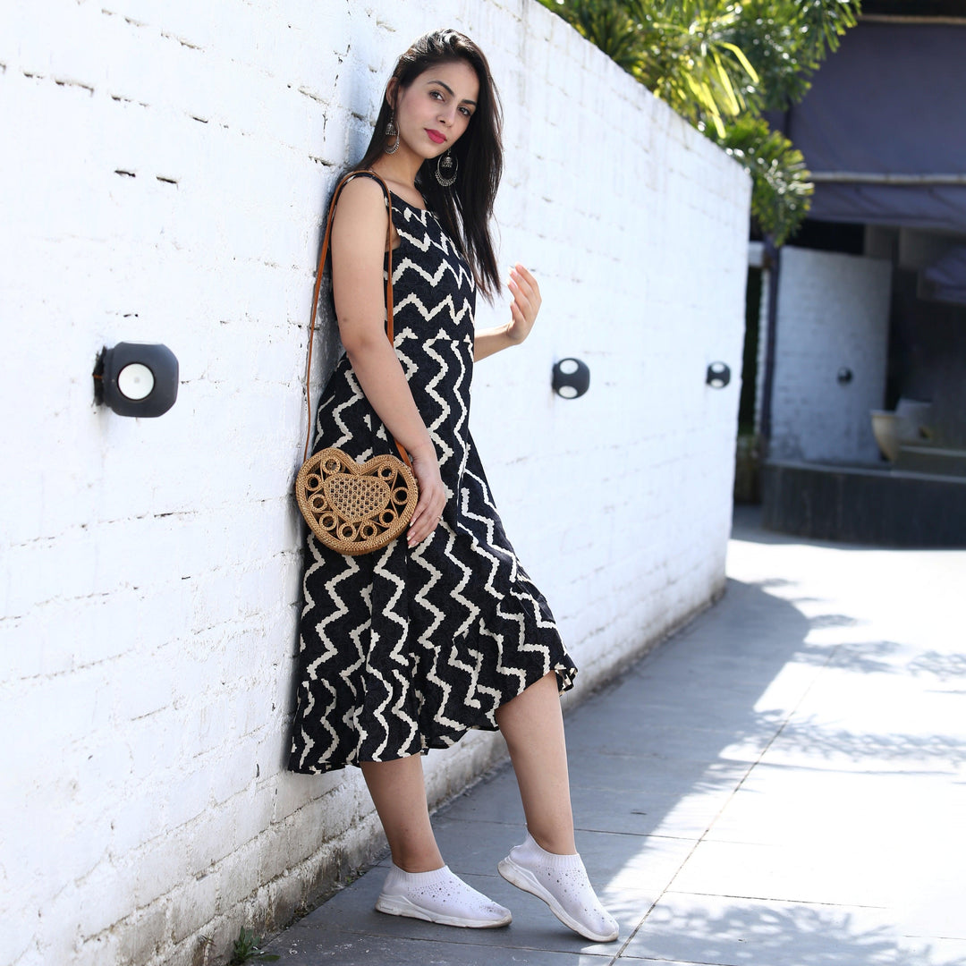 Black Zigzag Frill Dress