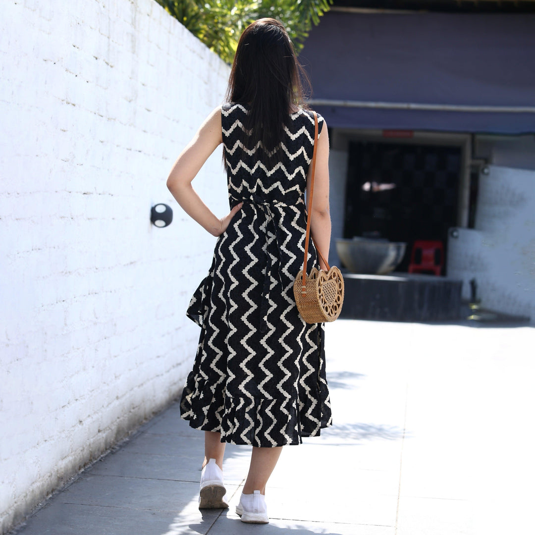 Black Zigzag Frill Dress